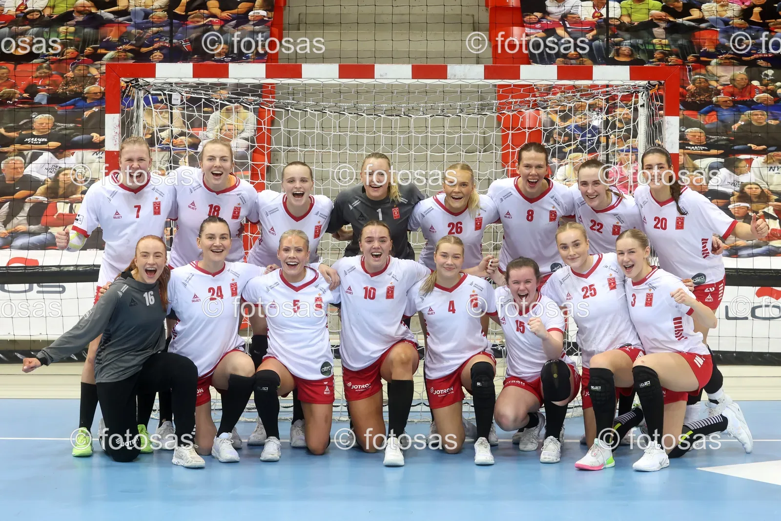 B25UX578.jpg